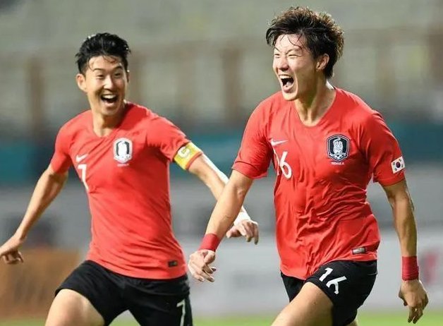 鲁媒：陈泽仕和依木兰今天抵达成都，参加U22国足的训练备战